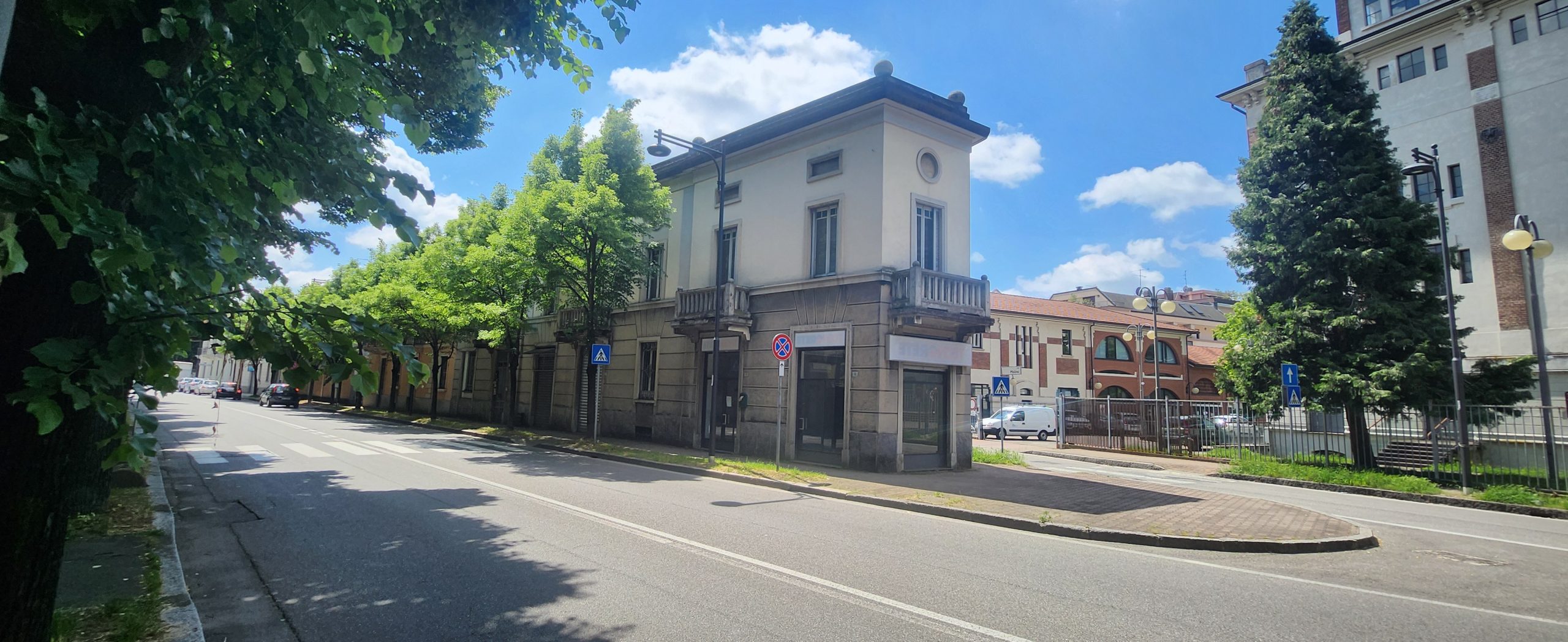Busto Arsizio Centro 3 Locali con Terrazzo (Da Ristrutturare)