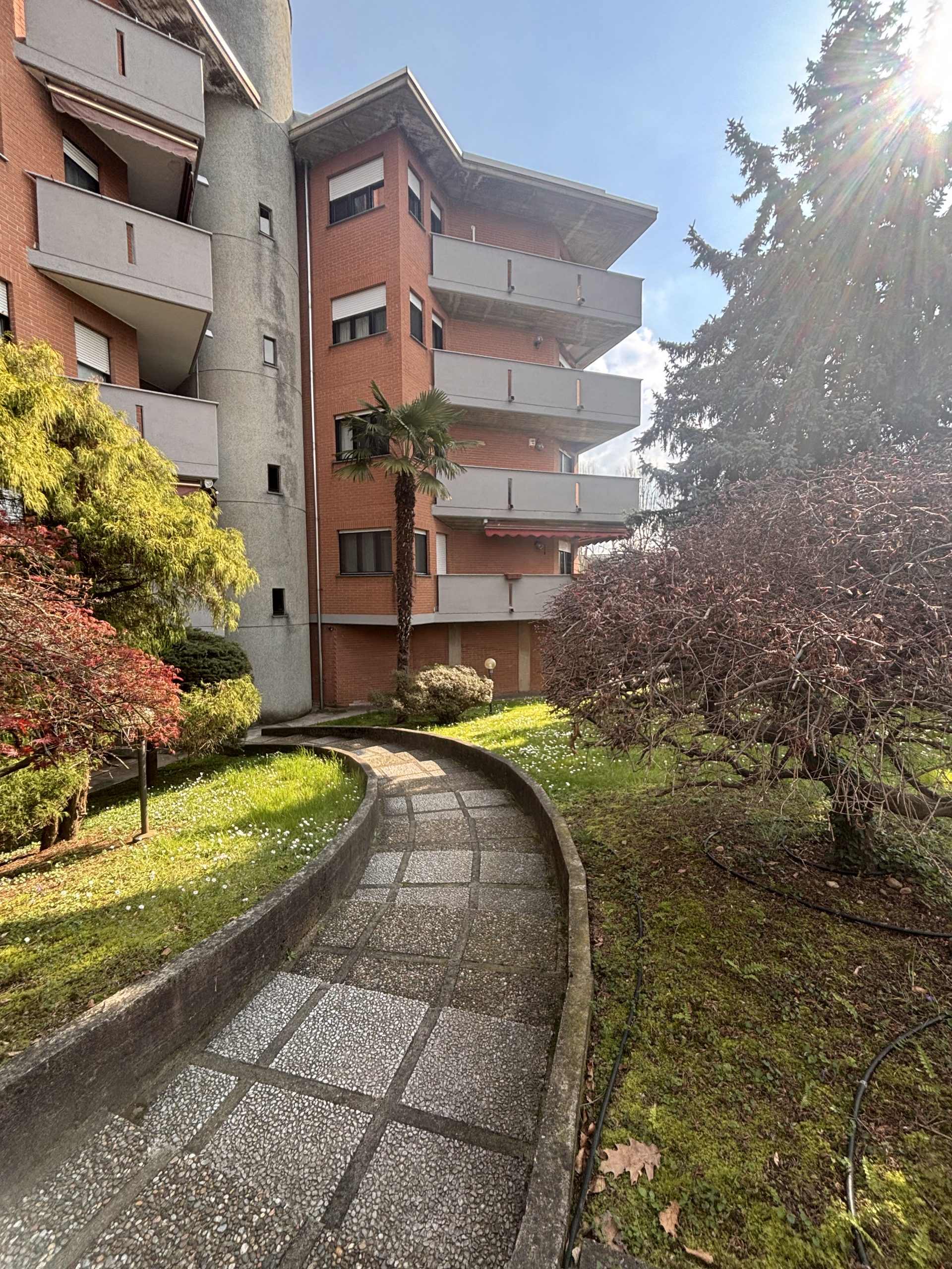 Busto Arsizio 3 Locali doppi servizi TERMOAUTONOMO